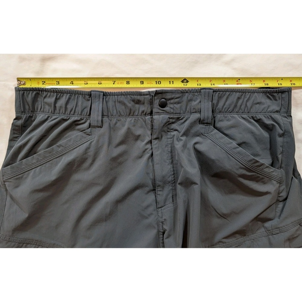 Scheels Outfitter Mens XL Gray Technical Hiking Angler Cargo Shorts Stretch Tech - Picture 4 of 8